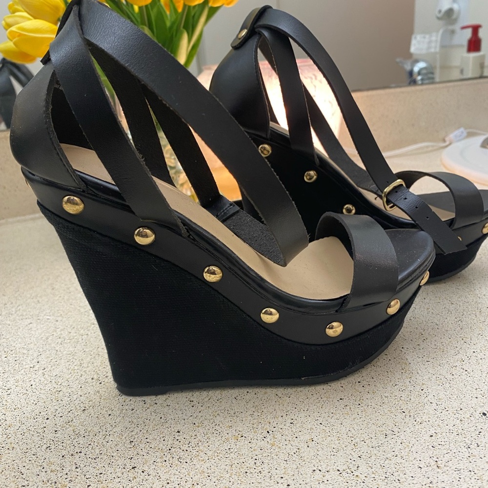 Shoe Dazzle Black Platform